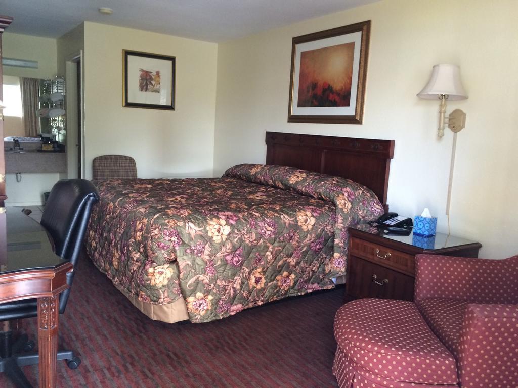 Knights Inn Augusta Fort Gordon Room photo